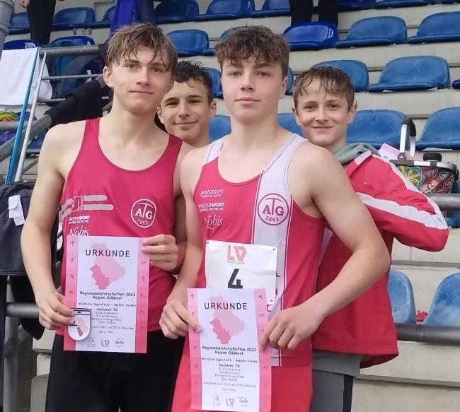 Titelschauer bei nassen Regionsmeisterschaften